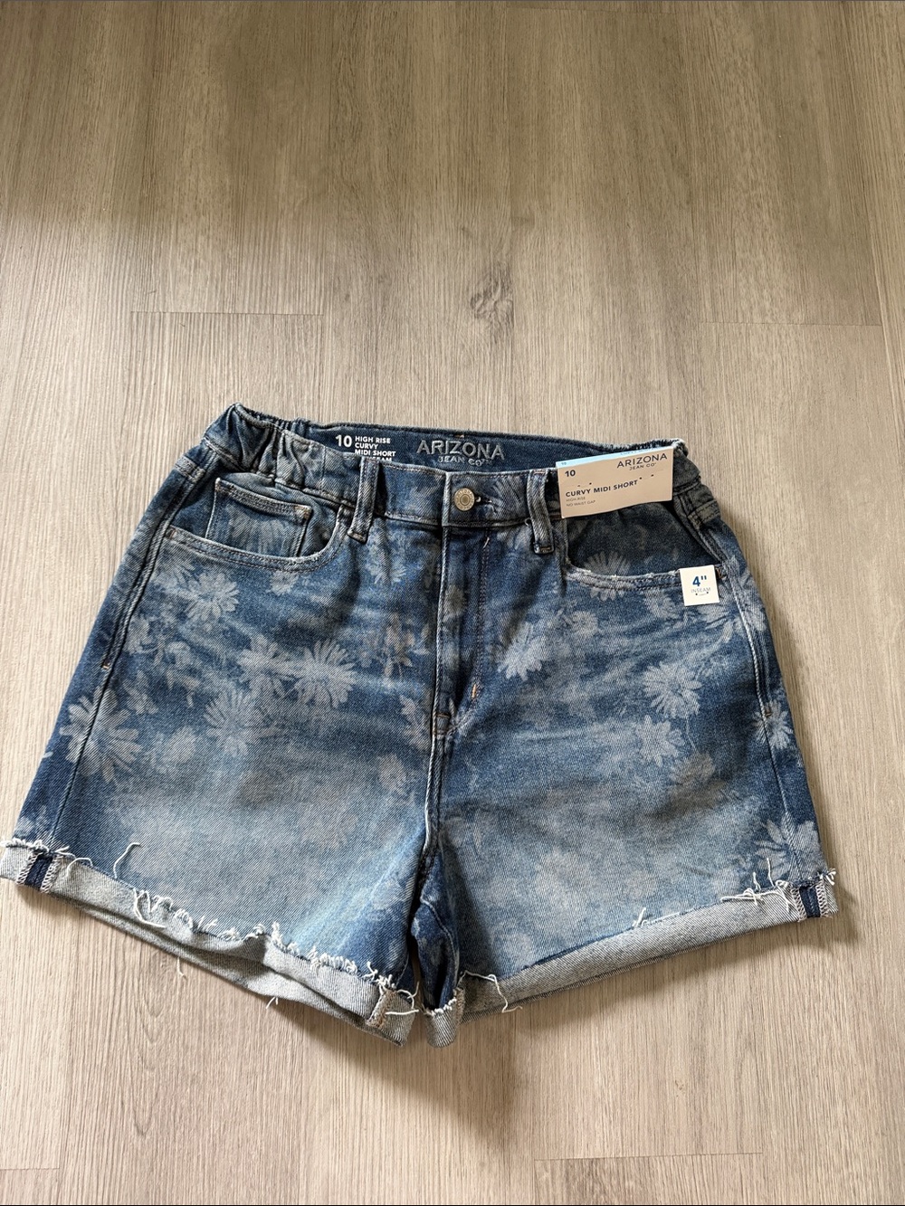 Arizona Jean Company Blue Floral Print Denim Shorts